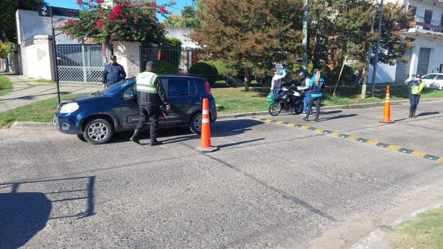 VARELA: SECUESTRAN MOTOS Y AUTOS