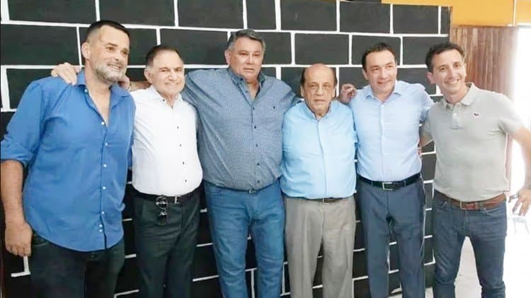COOPERATIVAS DE VARELA “NEGOCIABAN” CON PLANES SOCIALES
