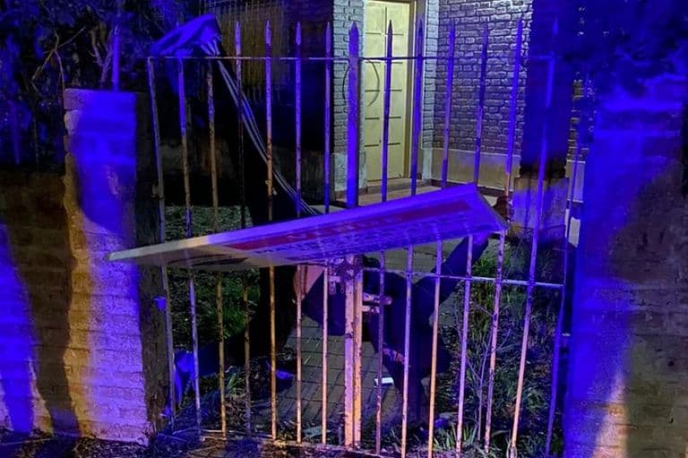 VARELA: “ATRAPADO” POR UNA REJA