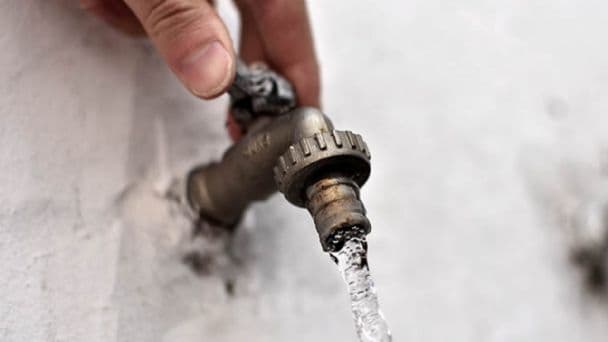 <strong>REUNIÓN DE VECINOS SIN AGUA POTABLE</strong>