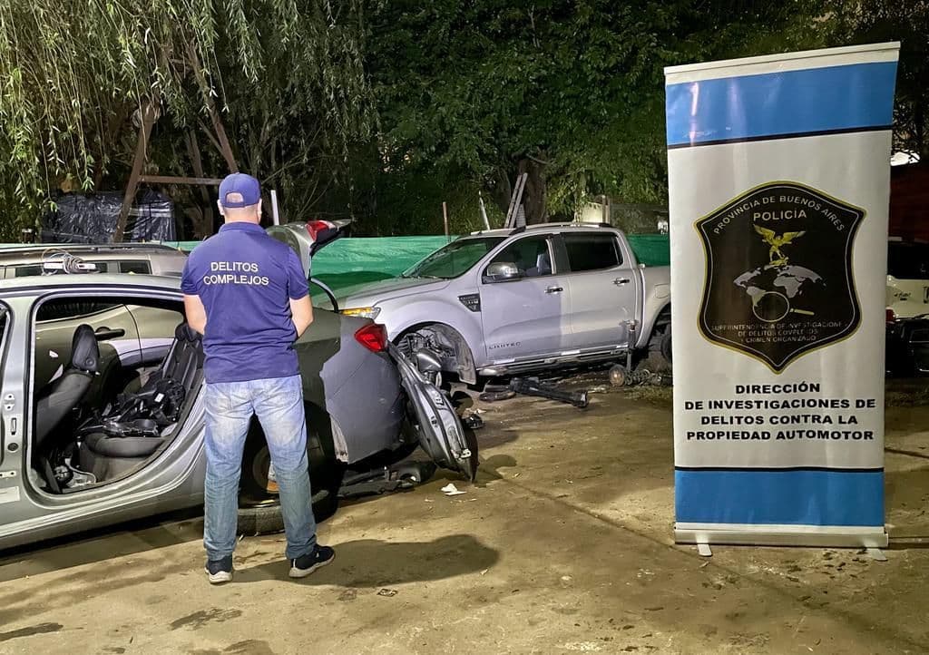 VARELA: DETENIDOS POR VENTA DE AUTOPARTES
